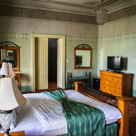 Guest house Zamek Novy Hrad Jimlin